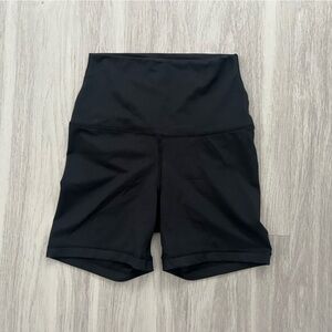 Yogalicious Women's Black Bike Shorts small